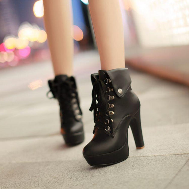 Women's City Slicker Lace Up Boots - TrendSettingFashions 