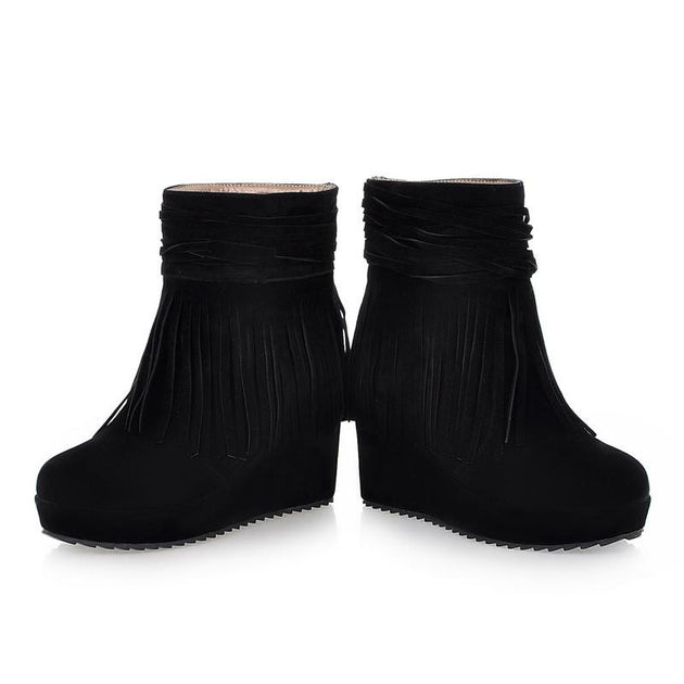 Women's Trendy Autumn/ Winter Slip-On Tassel Boot - TrendSettingFashions 