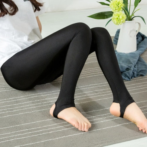 BIVIGAOS Fashion Women Stretchy Glossy Leggings Spandex Legging Elastic Gothic Foot Leggins Punk Rock Legins Black White Mallas