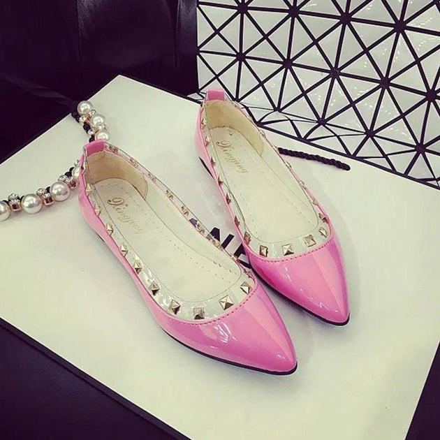 Women's Rivet Style Fashion Flats - TrendSettingFashions 